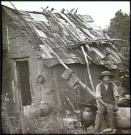 TLF ID R3912 - Chinese miner at wattle-and-daub hut, c1900 512 x 528