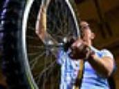 experiMENTALS: Gravity defying wheel