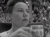 Four Corners: Women 'rattle the chains' in public bars