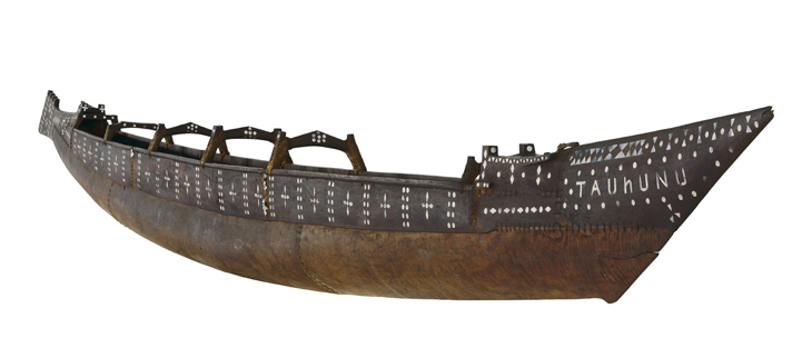 The vaka (outrigger canoe) Tauhunu