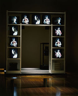 Gateway that contains 11 moving and still images of the artist's Maori friends and family